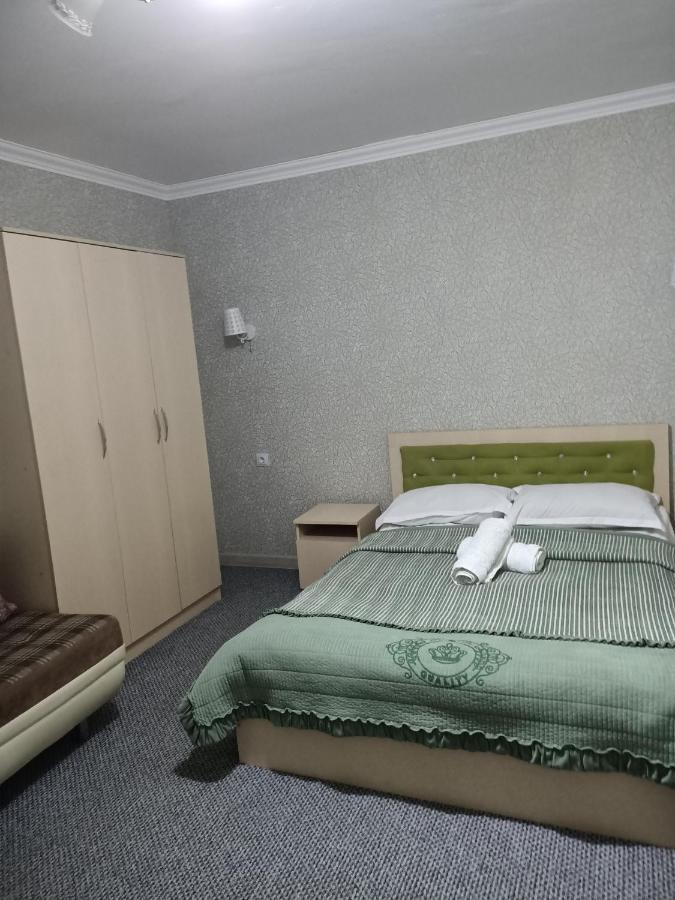 Makenty House Astana Hostel Buitenkant foto