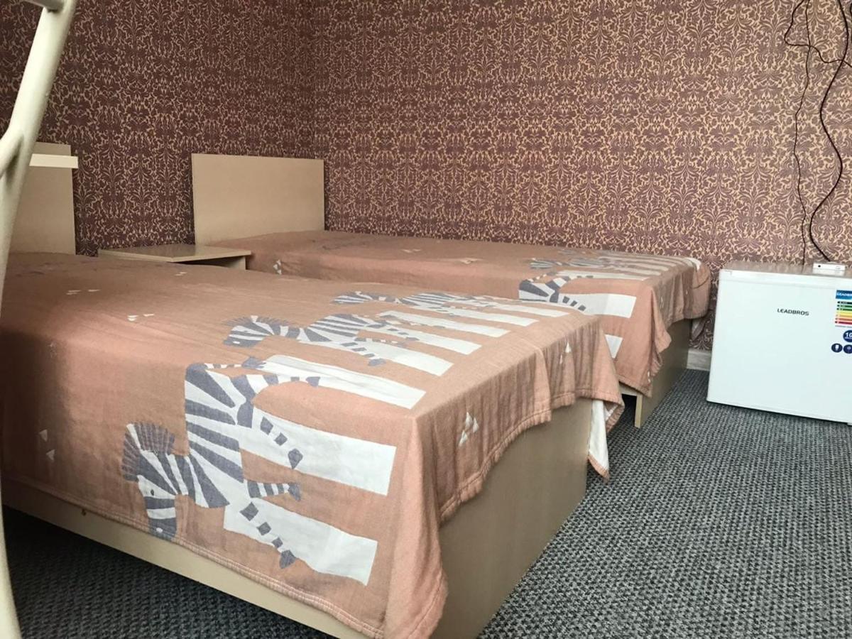 Makenty House Astana Hostel Buitenkant foto