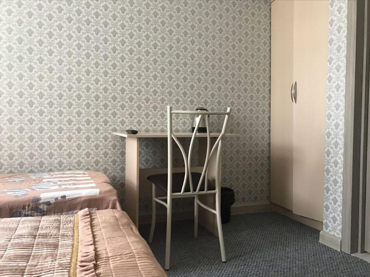 Makenty House Astana Hostel Buitenkant foto